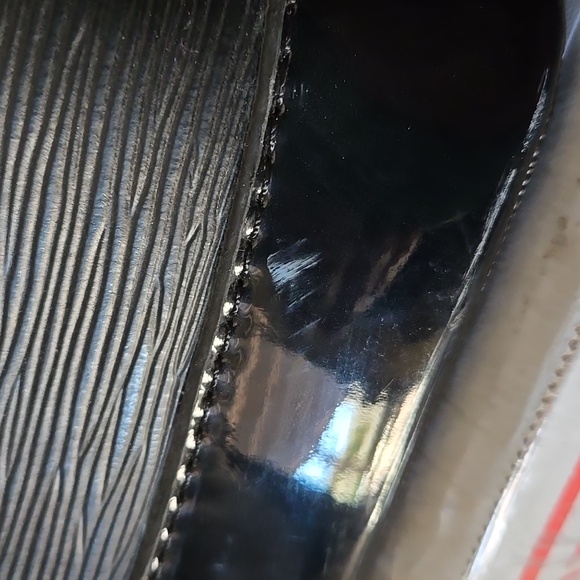 Louis Vuitton Black Epi Bag - Picture 7 of 7